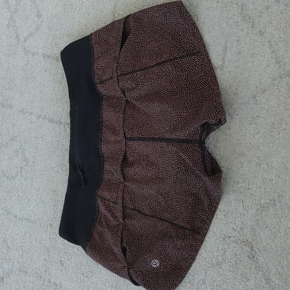 Low rise speed up shorts - Picture 2 of 3